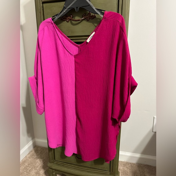 ADORA Tops - Two tone pink top NWT